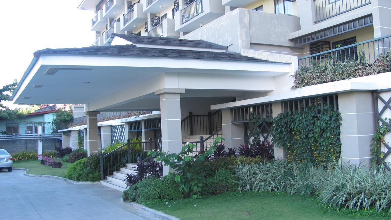 Two - 2Br Condo In The Heart Of Davao City Exterior photo