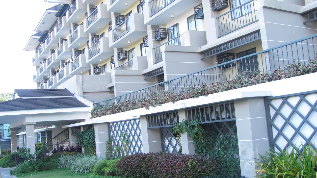 Two - 2Br Condo In The Heart Of Davao City Exterior photo