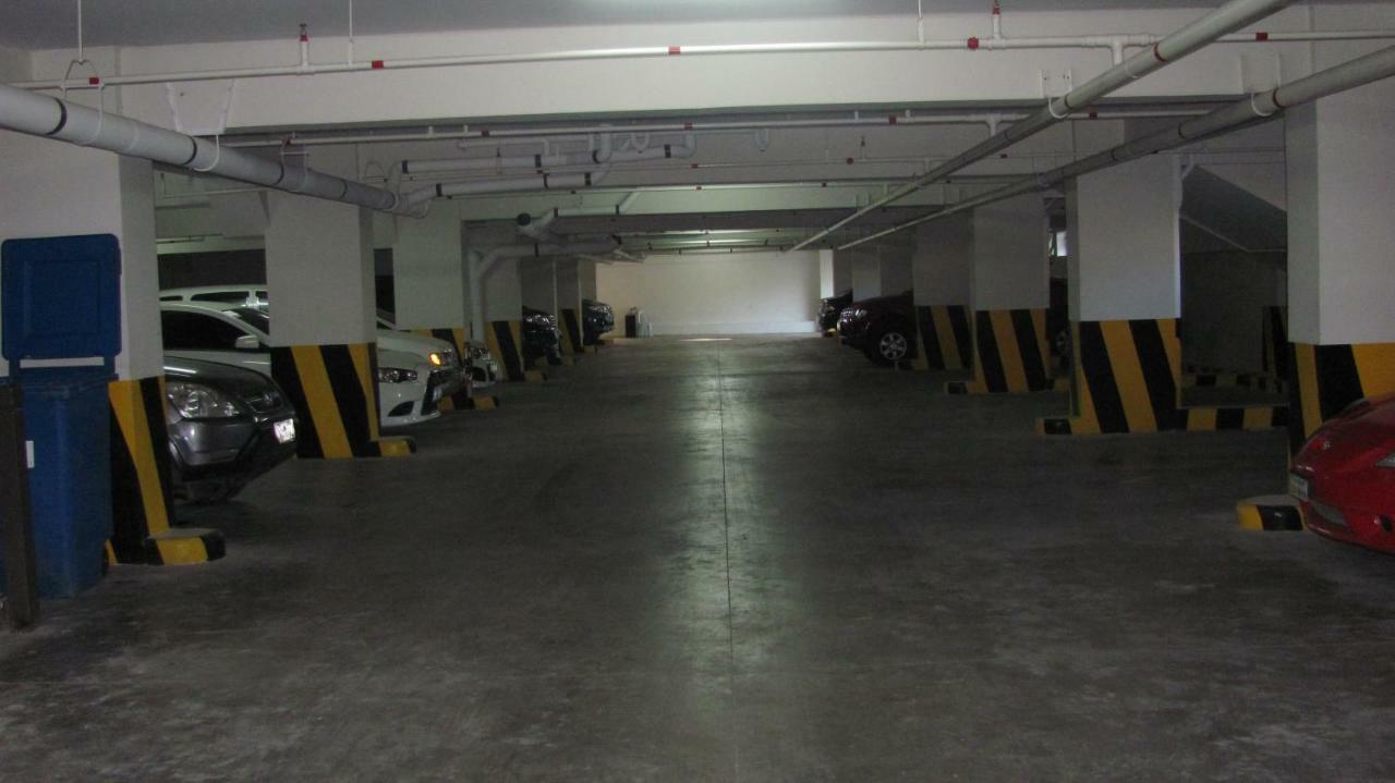 Two - 2Br Condo In The Heart Of Davao City Exterior photo